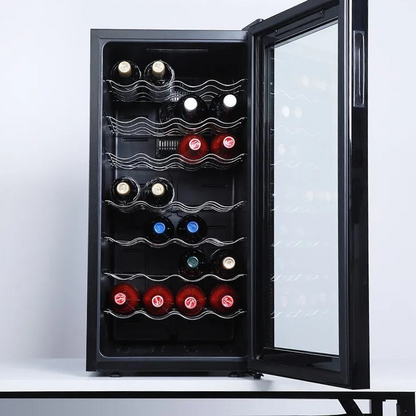 Cantinetta Vini Angolare Retrò con Vetrina — Design Vintage per Casa e Home Bar
