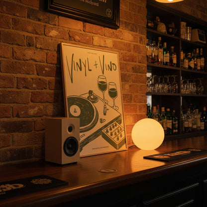 Stampa Artistica su Tela – Vinile & Vino | Illustrazione Musicale da Parete