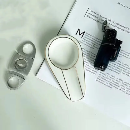 Portacenere per Sigari in Ceramica | Design Elegante con Accenti Dorati
