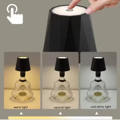 Lampada LED da Tavolo a Forma di Bottiglia – Touch 3 Colori, Ricaricabile, per Bar e Ristorante