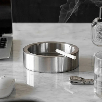 Posacenere in Acciaio Inox – Antivento, Resistente agli Urti, Design Moderno