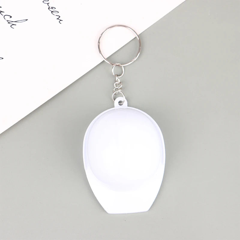 Portachiavi Apribottiglie a Forma di Casco – Gadget Divertente in Metallo